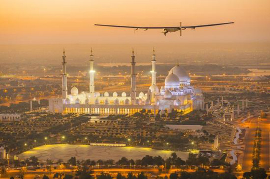 全球最大的太阳能飞机阿联酋试飞：阳光动力2号即将环球之旅