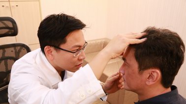 台湾知名刘宏贞医师打造梦幻式双眼皮大解析