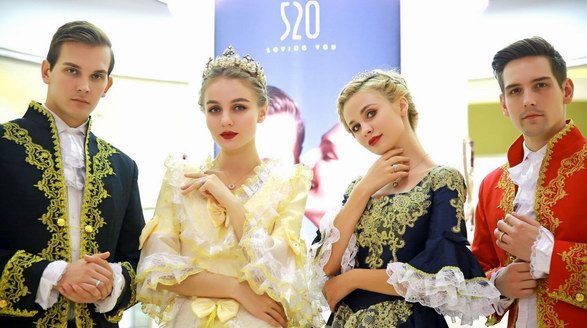 520品牌上海万达广场五角场店盛大开幕，开启全新珠宝时代