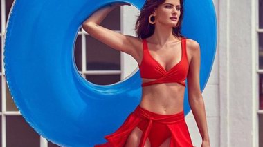 超模Isabeli Fontana性感泳装时尚大片,预热南半球的夏日！