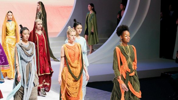 丝绸之路国际时装周震撼开幕，时尚界又现新航母
