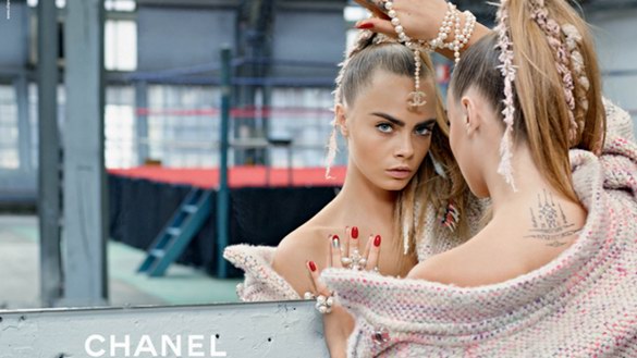 放弃“触网”的Chanel 会得到还是失去更多?