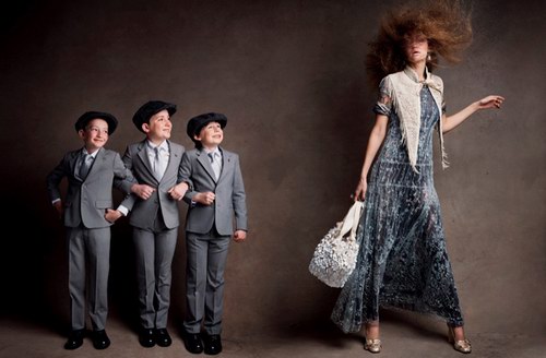 吉吉·哈迪德携手百老汇新星为《Vogue》拍摄主题时尚大片