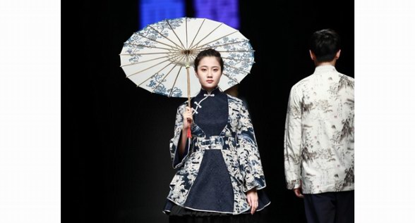 艺创华裳，追逐梦想—— 万向学子登入2018AW杭州国际时尚周