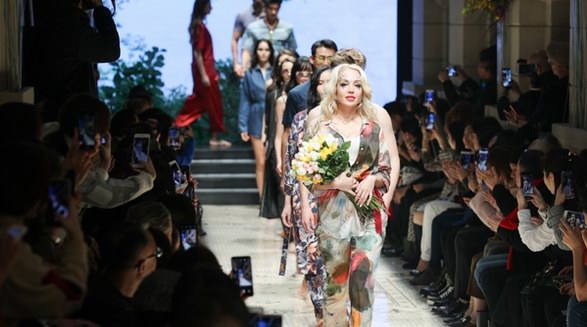 瑞士奢侈内衣品牌Zimmerli 2019 春夏系列大秀外滩举行