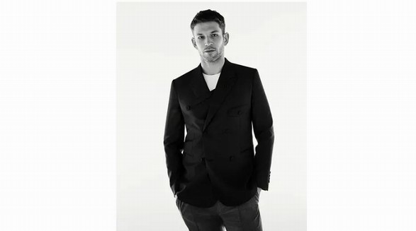 Dior男装创意总监Kim Jones：计划12月8日在迪奥官网发布早秋男装系列