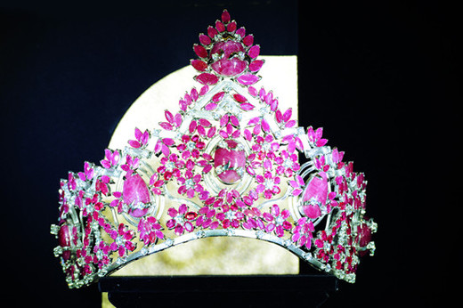泰国珠宝“皇室的秘密”值泊藏珠宝殿堂两周年店庆