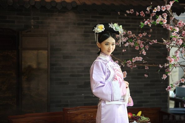 “电视剧《少女甄嬛》隽子哥古装格格造型定妆照-风尚娱乐http://news.fengsung.com/yule/”