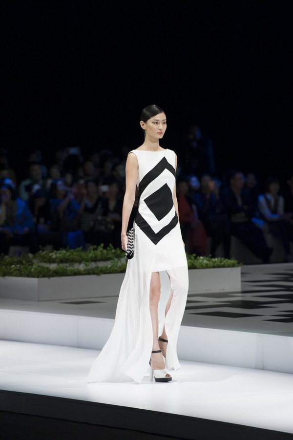 WHITE COLLAR“白领”2015春夏高级成衣发布会暨中国国际时装周2014年度颁奖典礼