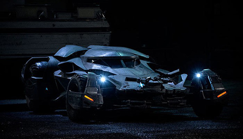 《蝙蝠侠大战超人》最新剧照 蝙蝠车亮相细节毕现【娱乐往事】风气中国网