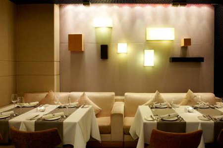 香港型格芬名酒店呈献美酒及西班牙式小食自助餐