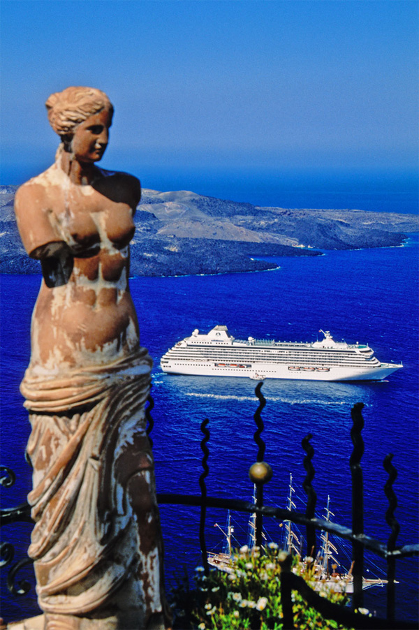 水晶邮轮：梦幻爱琴海蓝白传奇之旅