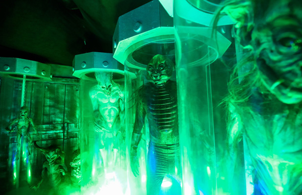 邪恶军官掌控新加坡环球影城 首度推出3D鬼屋