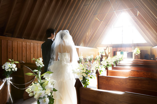 来一场日式小清新婚礼 感受最特色教堂