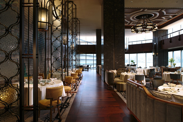 香港万丽海景酒店与您共享「蚝」华香槟美馔