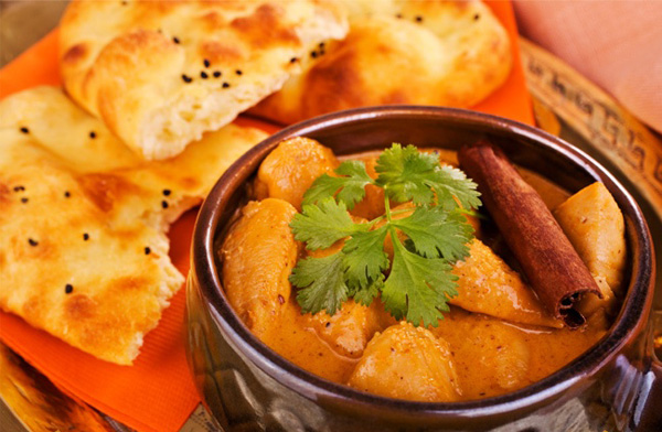 波拉波拉瑞吉度假村新推“周一印度美食之夜”