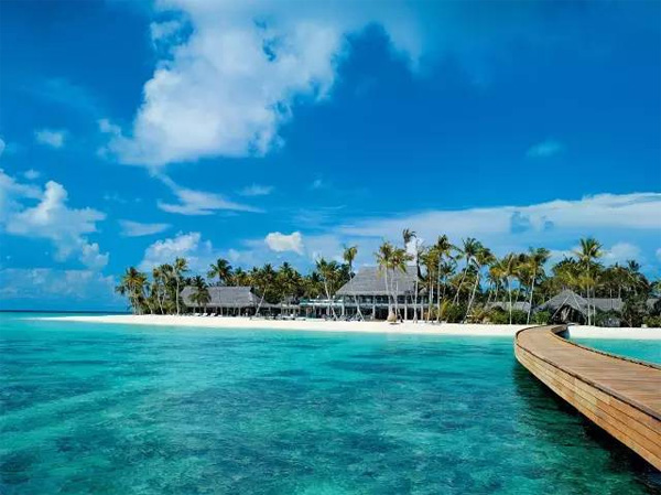马尔代夫最奢华度假村维拉私人岛四晚私享时刻