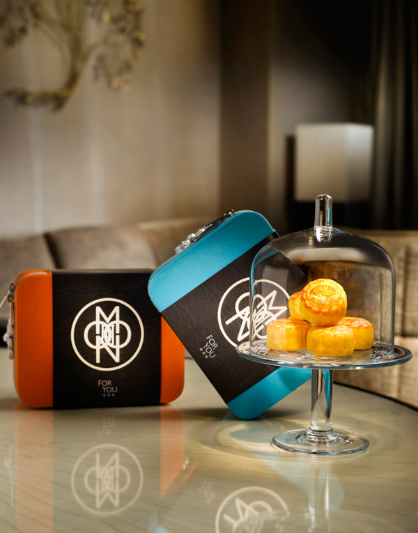 香港置地文华东方酒店推出独家订制月饼礼盒