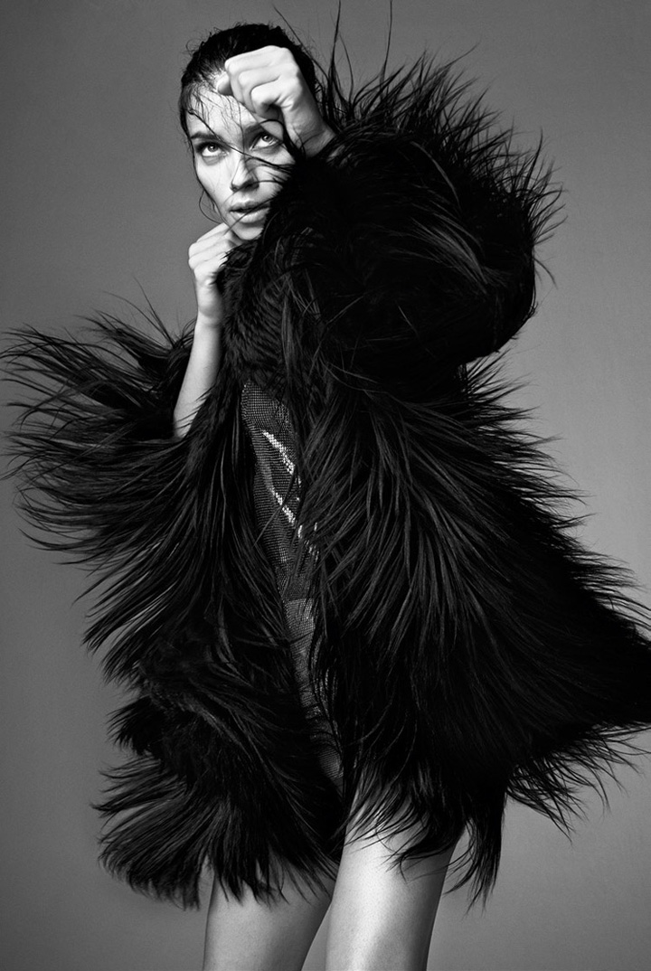 Adriana Lima《Vogue》意大利版2014年6月号