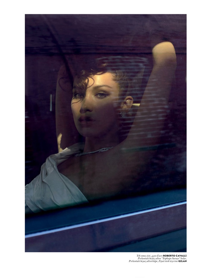 Bella Hadid《Vogue》土耳其版2016年5月号