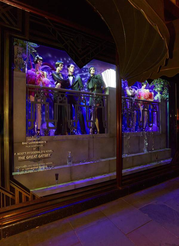 伦敦哈罗德百货《了不起的盖茨比》主题橱窗大赏