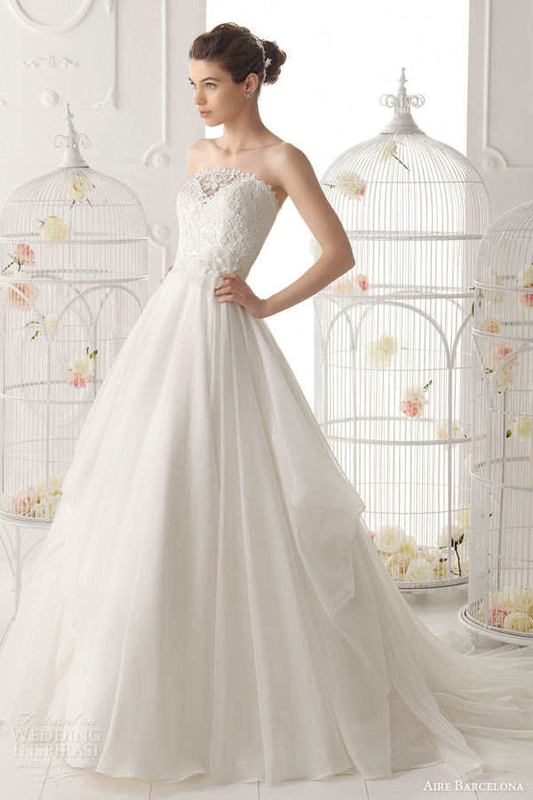 aire barcelona bridal 2014 orian strapless gown lace bodice