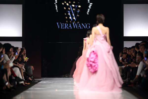 Vera Wang 2013上海时装周闭幕大秀