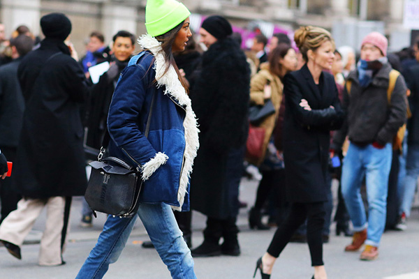 看街拍达人如何演绎五种不同款的冷帽