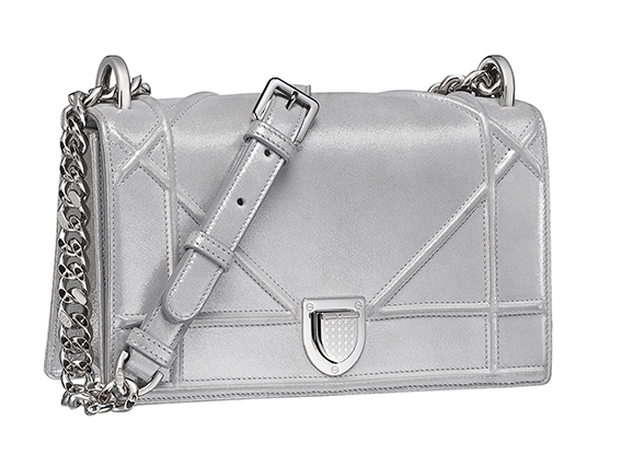 全新Diorama手袋 成为名副其实的造型明星