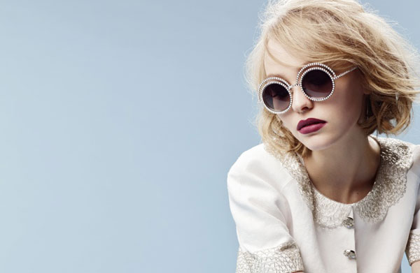 Lily-Rose Depp 代言香奈儿秋冬眼镜广告