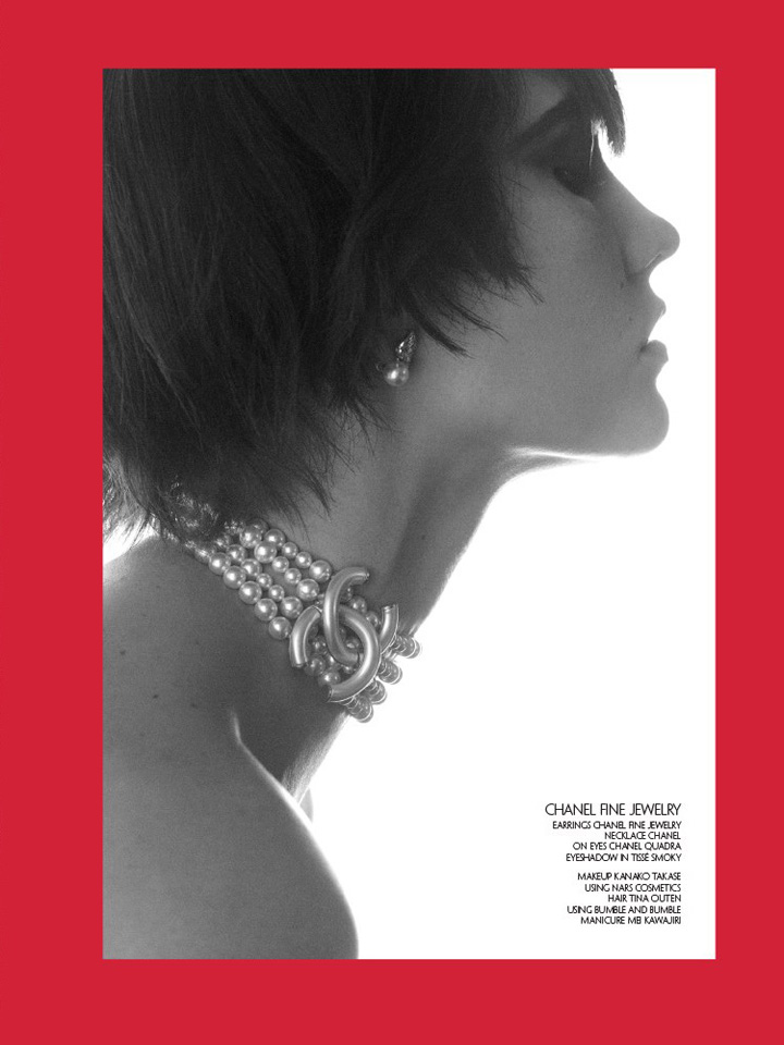 Karlie Kloss《CR Fashion Book》杂志2017春夏刊