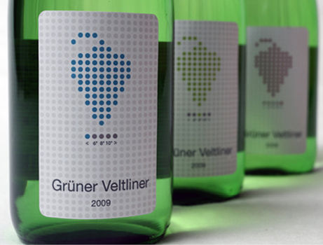 奥地利的一家酒商设计了一种随温度变化的酒标，来方便购买者确认什么温度下饮用