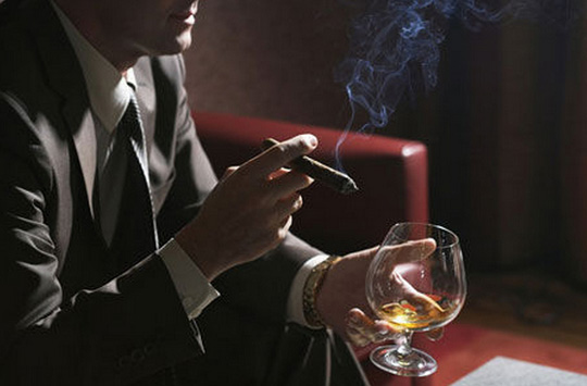 绅士必备功课：吸食雪茄的四种方式