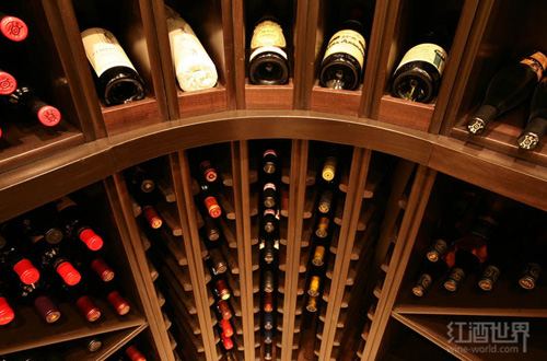  为什么进口葡萄酒的保质期是10年？ 