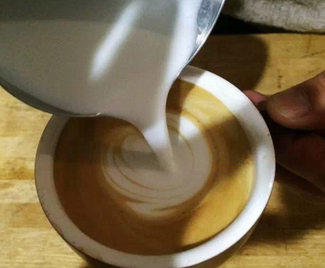 图文教学：如何在家做出精美的咖啡拉花？