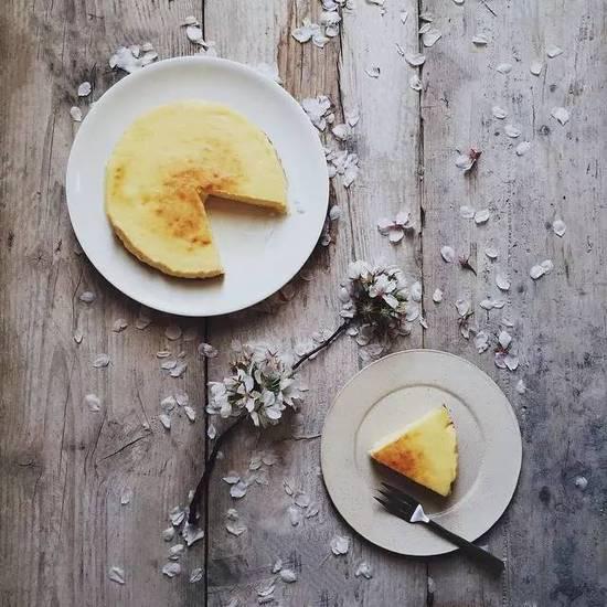 跟 Instagram 达人学习拍摄餐桌上的食物