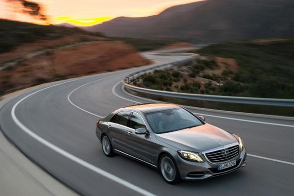 Mercedes-Benz 宣告全自动驾驶技术5年内问世