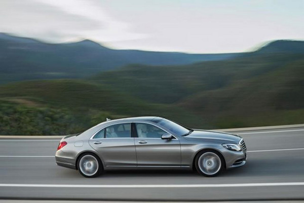 Mercedes-Benz 宣告全自动驾驶技术5年内问世