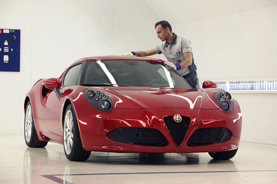 Alfa Romeo 4C 跑车是怎样炼成的