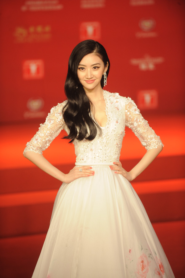 群星佩戴戴比尔斯钻石珠宝闪耀第16届上海国际电影节