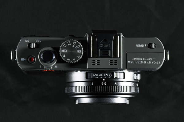 Anton Corbijn 获赠首部RAW Leica相机