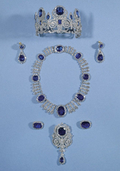 最完整的卡蓝套件（公元19世纪。材质：钻石、蓝宝石）