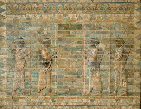 波斯彩砖城墙与弓箭手（公元前500年左右）