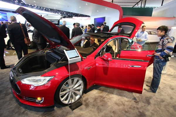 Tesla 或将在2014年推出搭载AWD系统的Model S