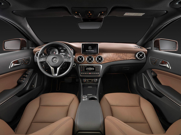 奔驰正式公布2015款GLA-Class官方图片