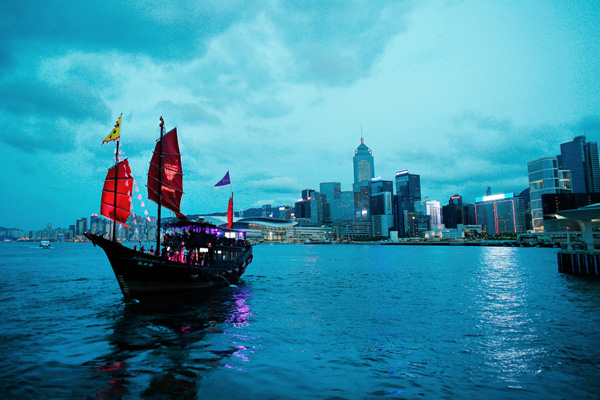 阿斯顿·马丁百年庆典拉力之旅香港之夜夺目收官