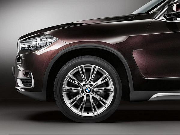 宝马推出BMW X5 Individual 个性化套件