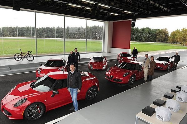 Alfa Romeo 4C Launch Edition 欧洲地区开始交车