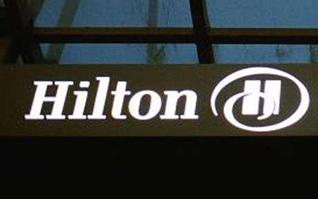 Hilton 希尔顿全天下新签三所强人哺育相助高校