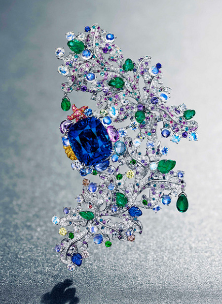 纽约华裔珠宝设计师胡茵菲的作品“海之颂”胸针以457万美元落板拍出